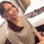 買い物帰りにナンパされ身体を許す不倫妻