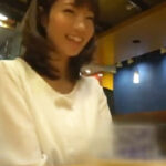 激のない生活に飽きてしまった人妻が旦那に黙って不倫セックス