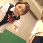 体育倉庫にいた男子をHな女子二人組が誘惑