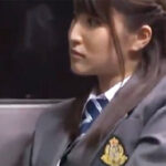 満員バスの中で痴漢されてしまう女子校生