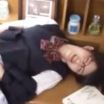 親がいない間自宅で家庭教師に襲われる女子校生