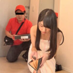 自宅にきた宅配員に露出しアブノーマルな性癖を露呈