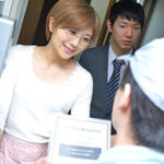 修理業者に襲われ覚醒してしまう人妻