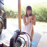 エッチなリポートをさせられても一生懸命な新人女子アナ