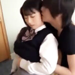イケメン彼氏と制服着たままラブラブH♡