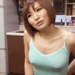 義弟を誘惑してリビングでH♡