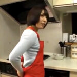 家政婦サポートのお姉さんが興奮したお客さんに襲われる