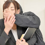 生徒達に無理やり犯されてしまう女教師