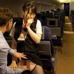 逃げ場のない機内で痴漢の餌食になるCAさん