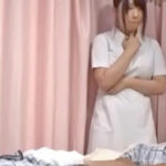 ナースさんが男性患者のひとりHを目撃してしまい身体を張ってお手伝い