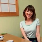 浮気好きな人妻さんが自宅に男を招き入れ不倫セックス