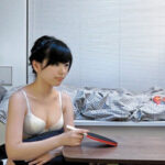 気になる先輩の自宅に招かれてヤる気満々で来た美少女