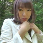 屋外での露出調教に興奮してしまうお姉さん