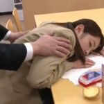 友人に裏切られ教師に襲われる女子校生