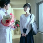 執拗に追い回すストーカーに襲われる女子大生