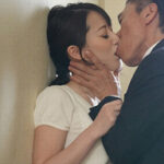 夫の上司に犯されて理性を失った人妻