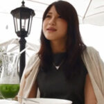 SNSで知り合った相手と濃密な時間を過ごす奥様