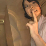 ナースの美少女が仕事着のままH