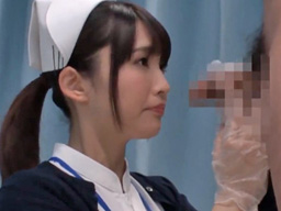 仕事着に着替えて未経験男子の相手をするお姉さん