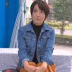 ショトカのお姉さんが見せつけられて我慢出来ない