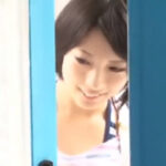 初見の男子とHしちゃうビキニ美女