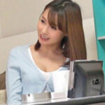 欲求不満を見透かされ幼稚園のパパ友に寝取られるママさん