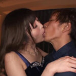 本能の赴くままに求め合う濃密セックス