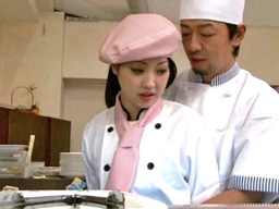 バイト先で同僚に襲われるお姉さんたち