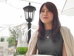 いっときの快楽に溺れていく人妻